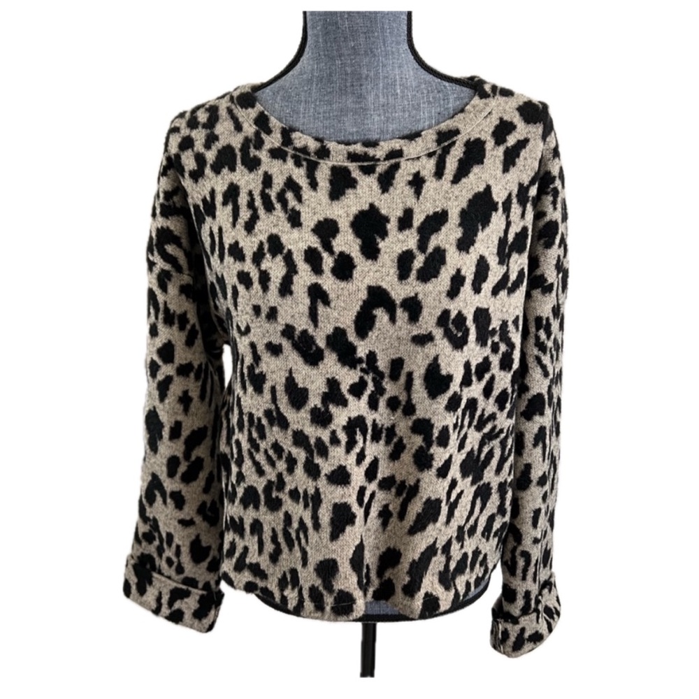 Peach Love California Leopard Cropped Sweater